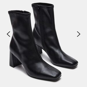Steve Madden Hush Black Ankle Boots